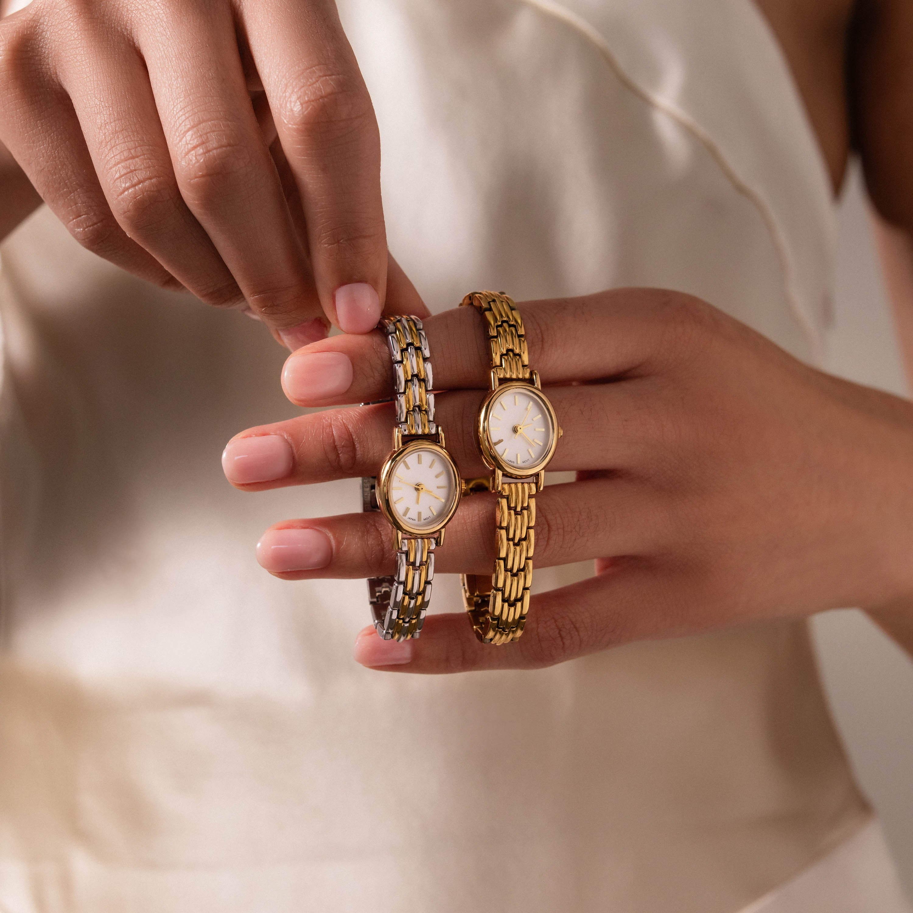 Balance Oval Link Timepiece - Image 4
