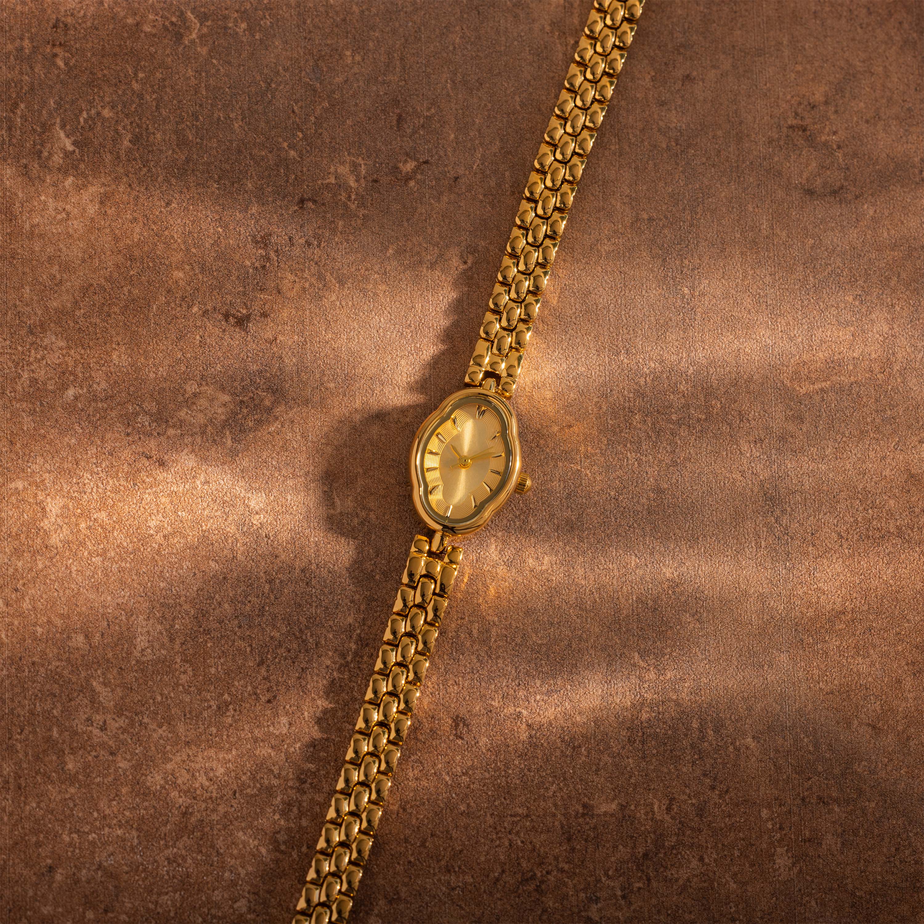 Clover Link Timepiece - Image 7