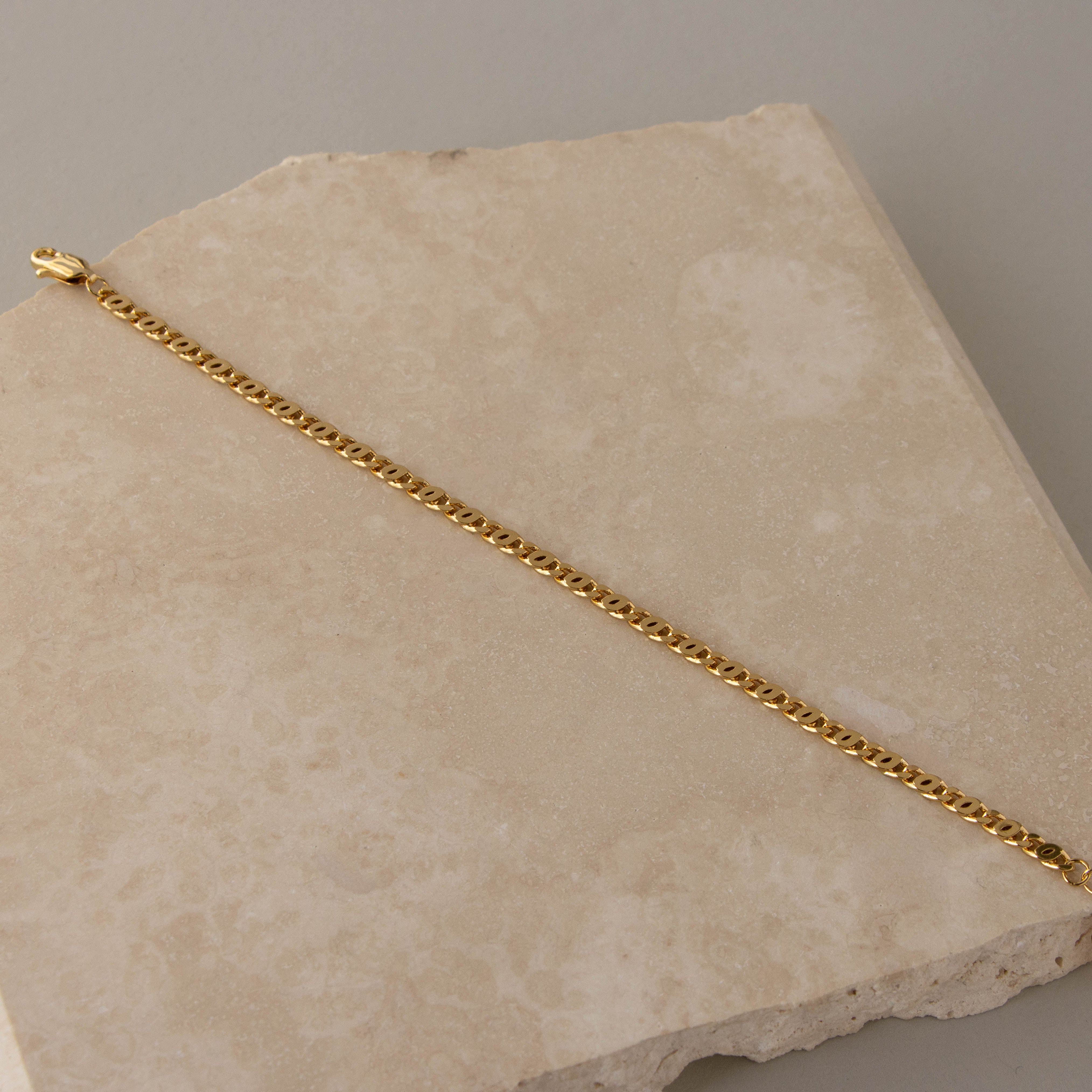 Dainty Curb Bracelet