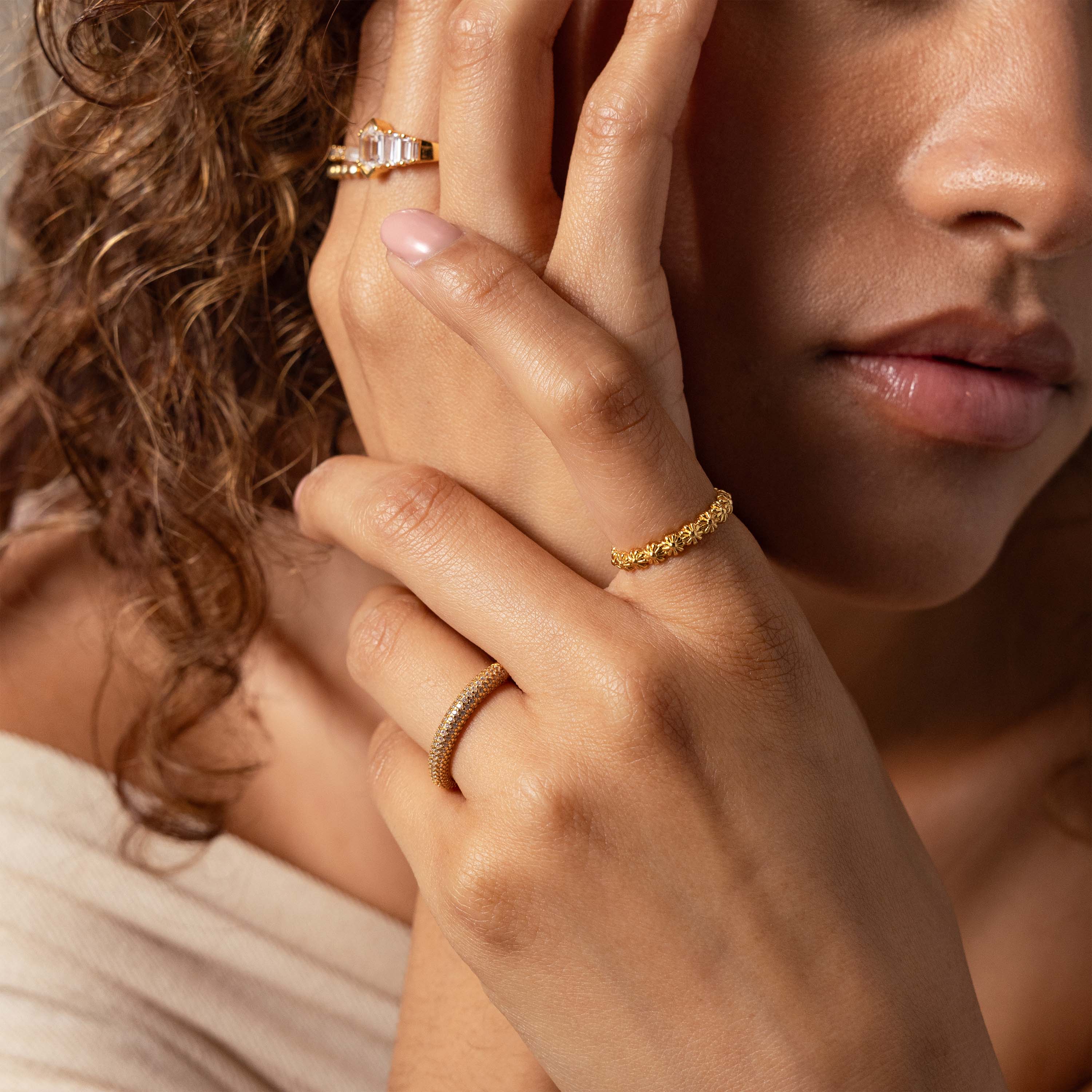 Daisy Eternity Ring - Image 5