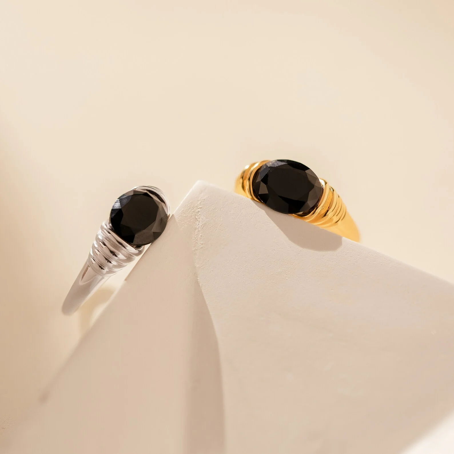 Dusk Signet Ring - Image 5