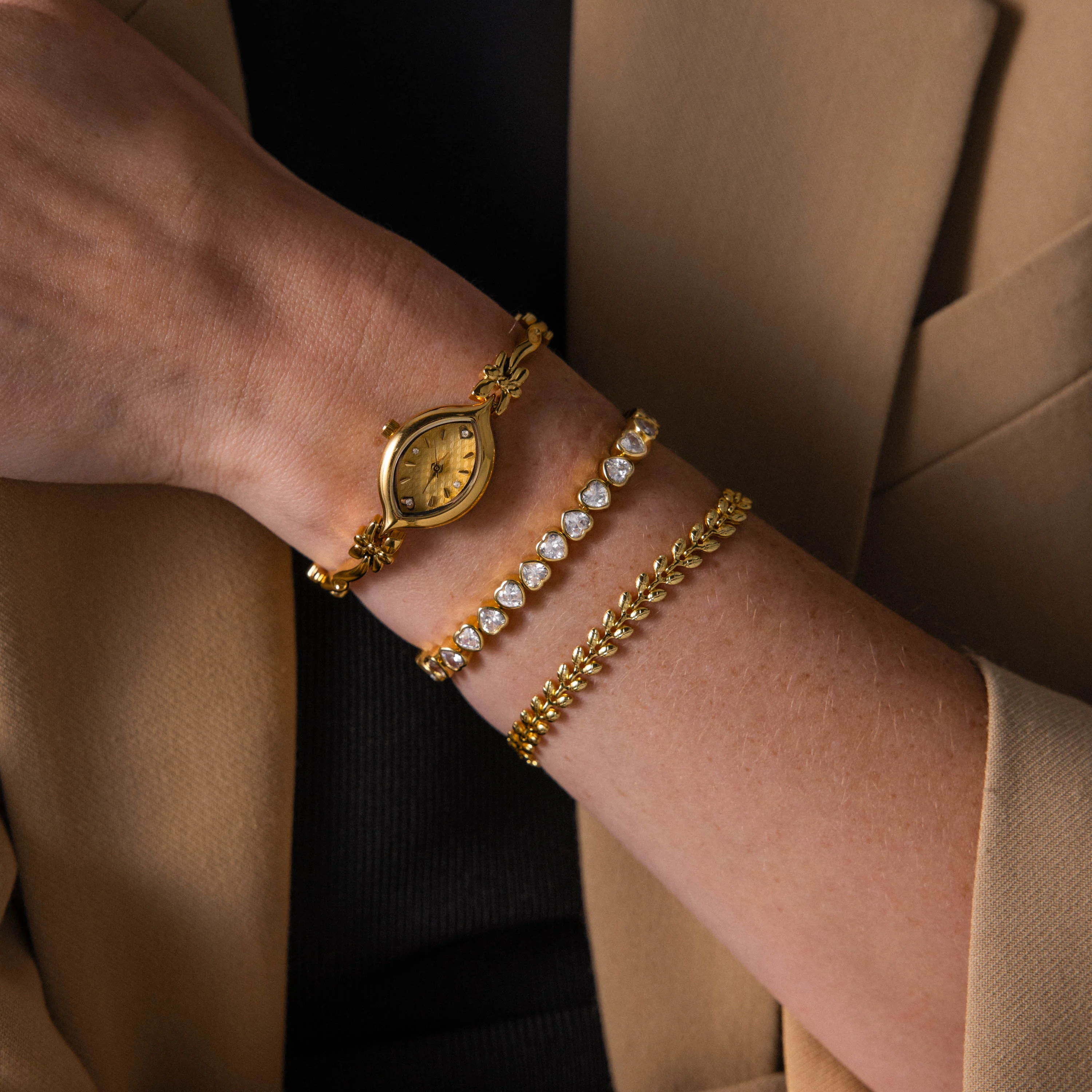 Floral Twist Timepiece - Image 6