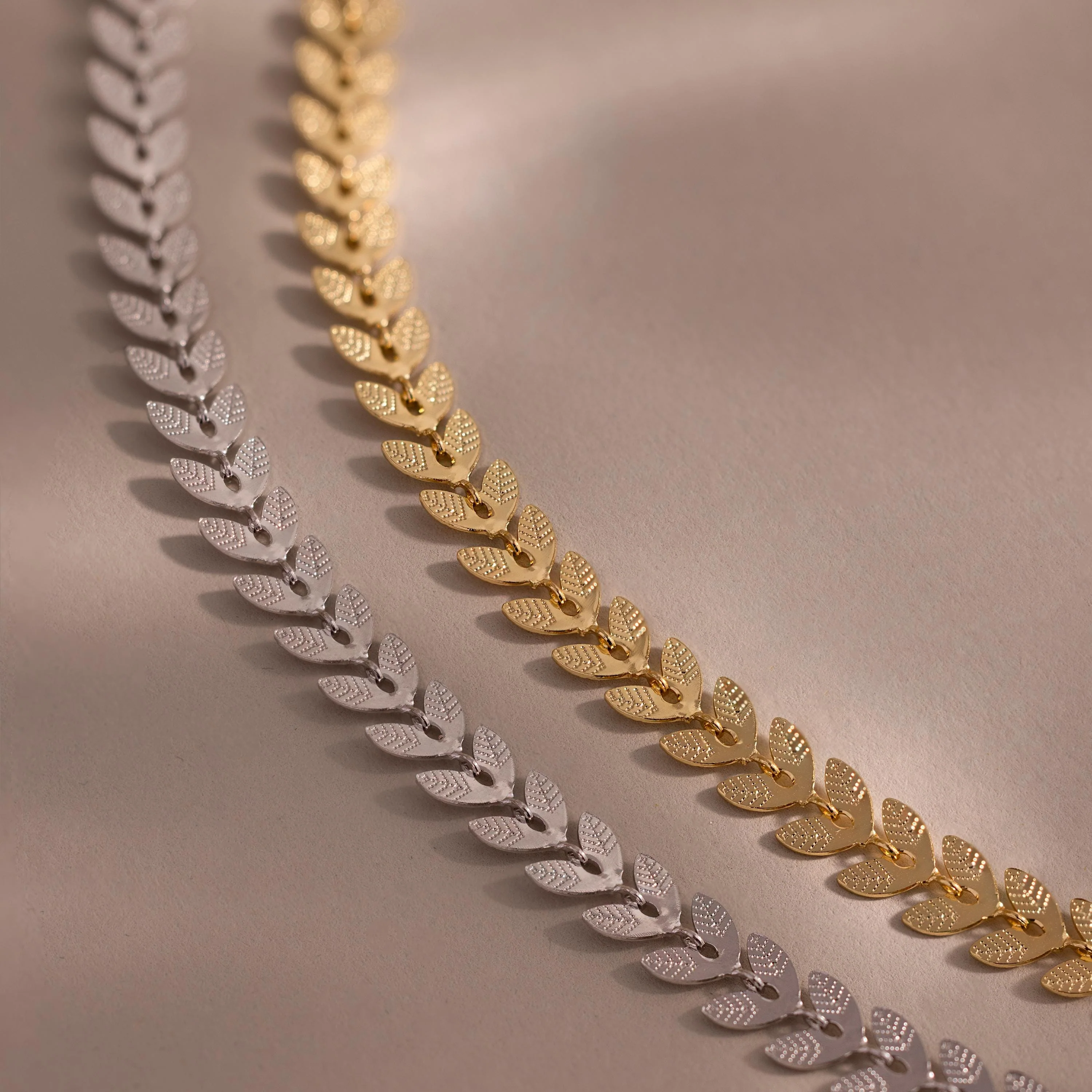 Leaf Link Bracelet in Silver - Image 3