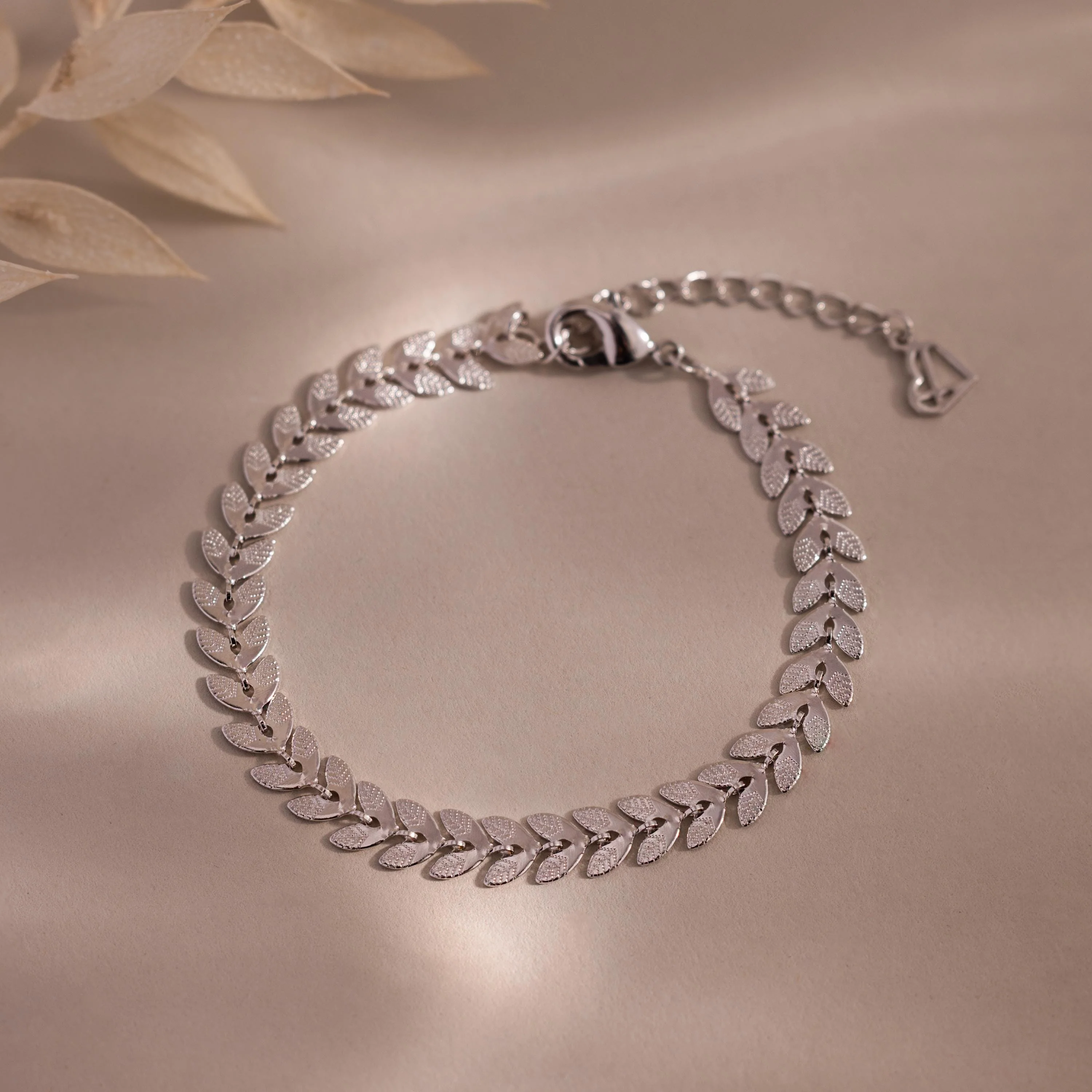 Leaf Link Bracelet in Silver
