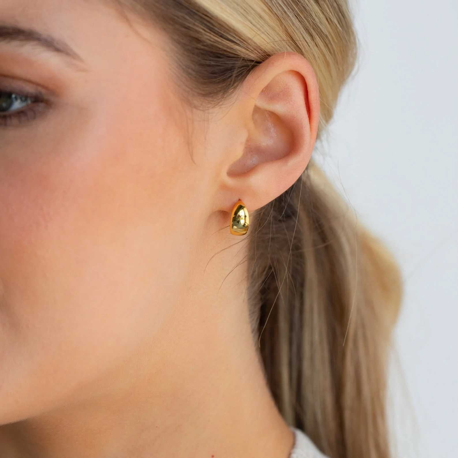 Olivia Hoops in Silver - Image 3