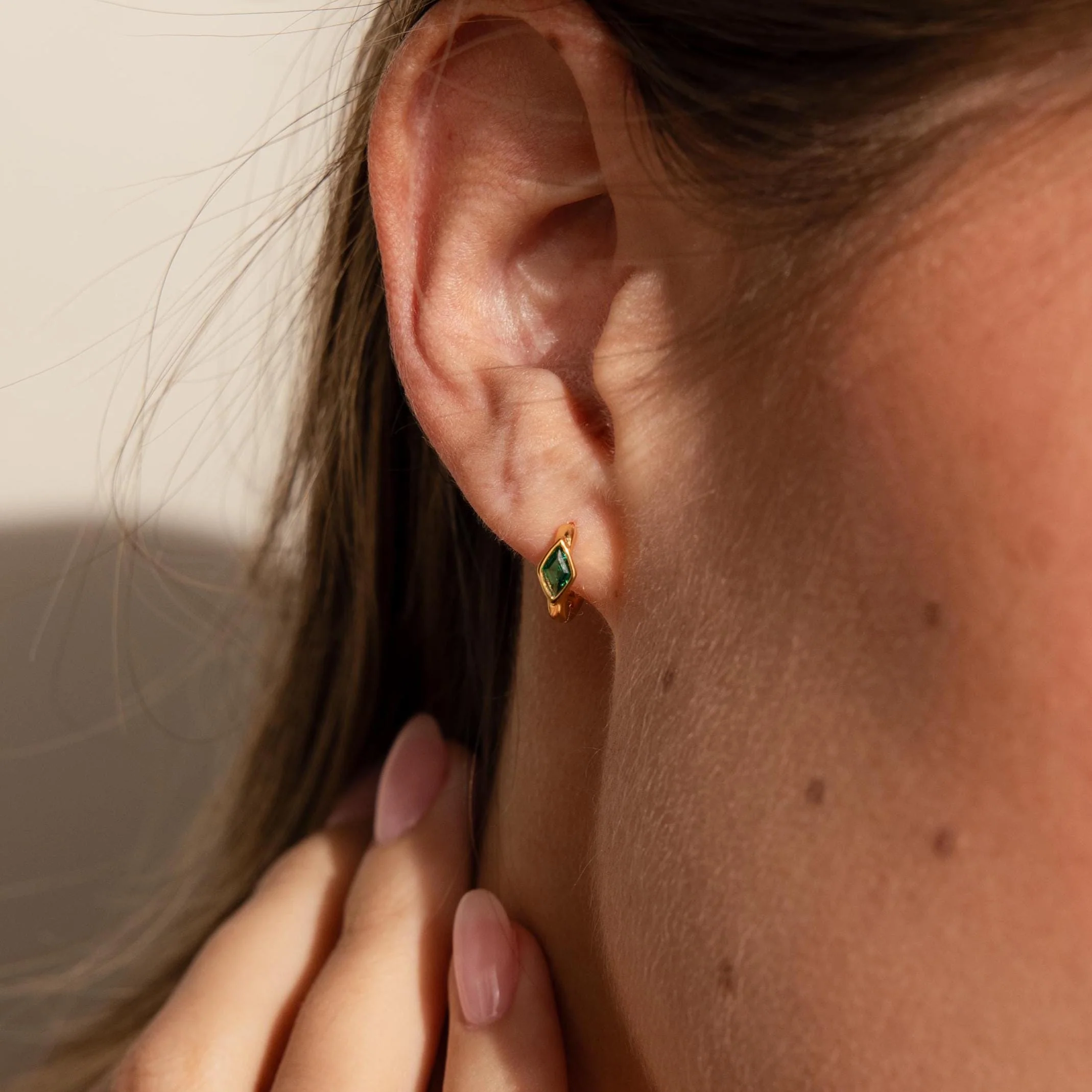Rhombus Emerald Huggies - Image 2