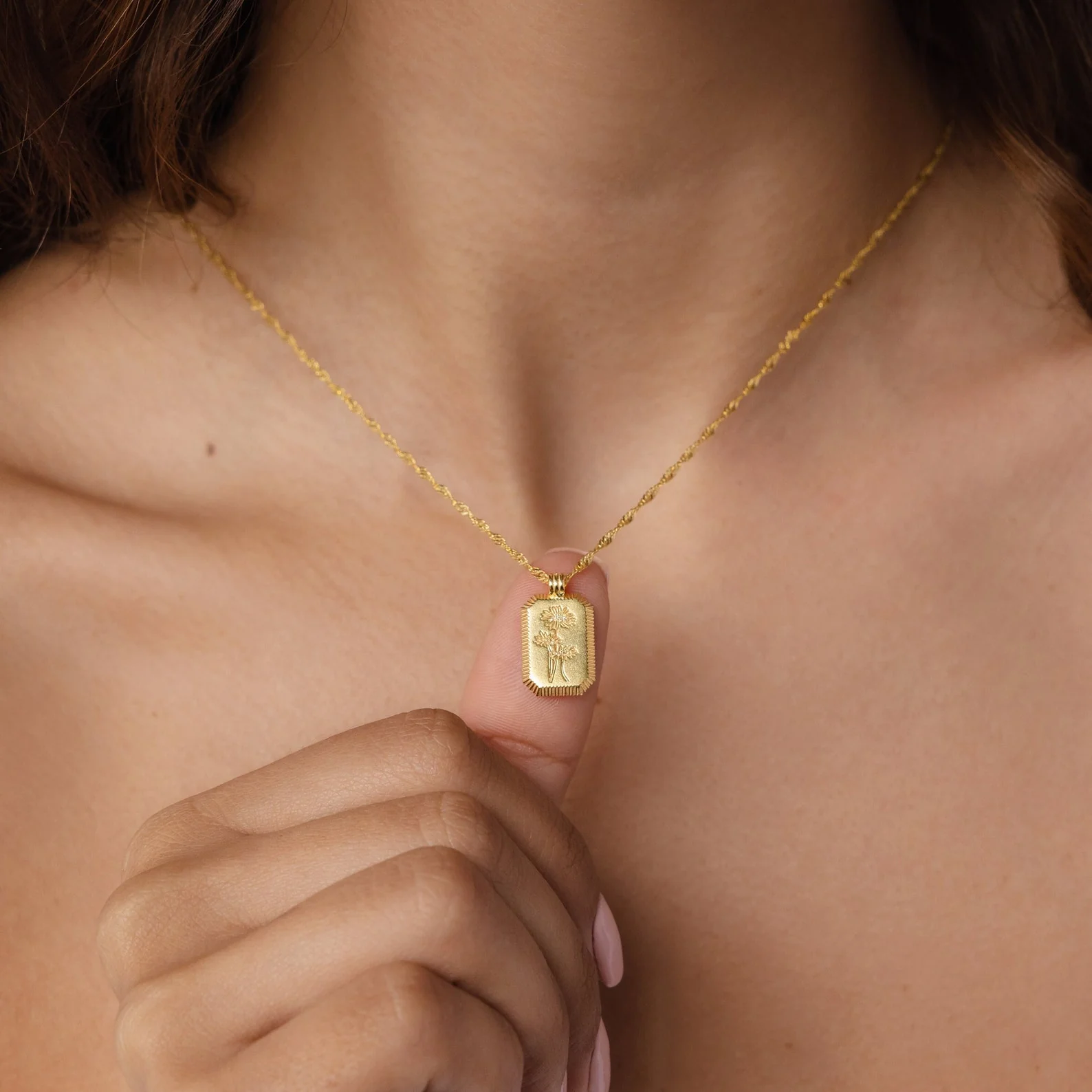 Ribbed Birth Flower Tag Necklace - Image 2