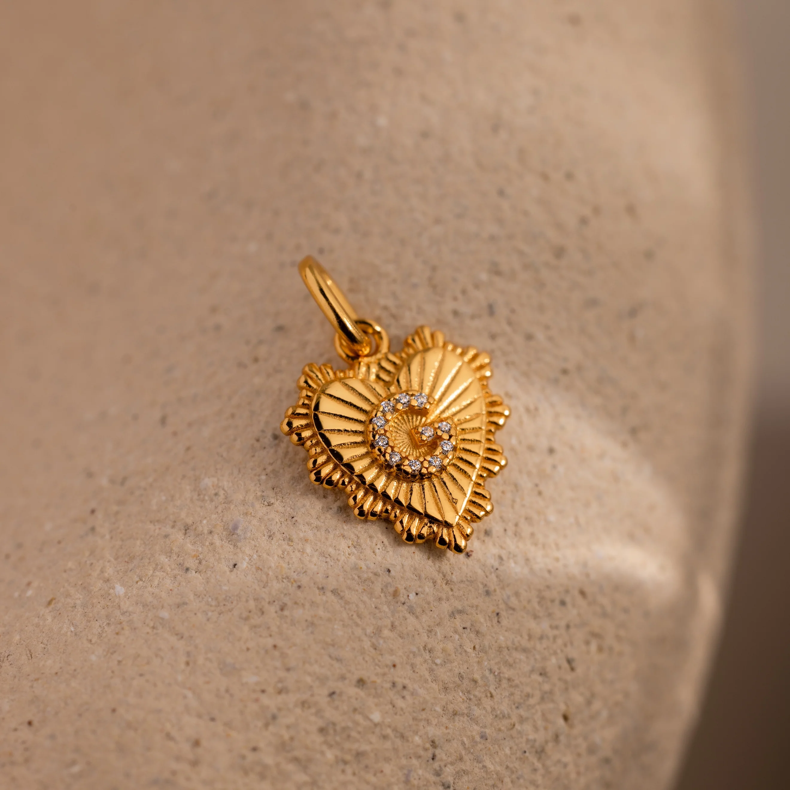 Ribbed Heart Pave Initial Charm - Image 16