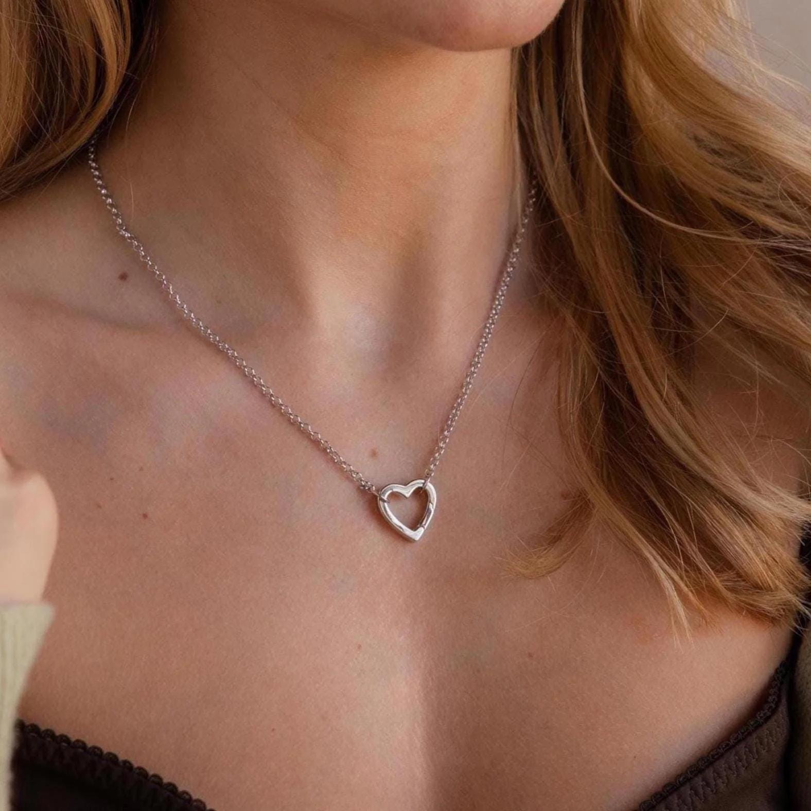 Rolo Heart Clasp Necklace in Silver - Image 2