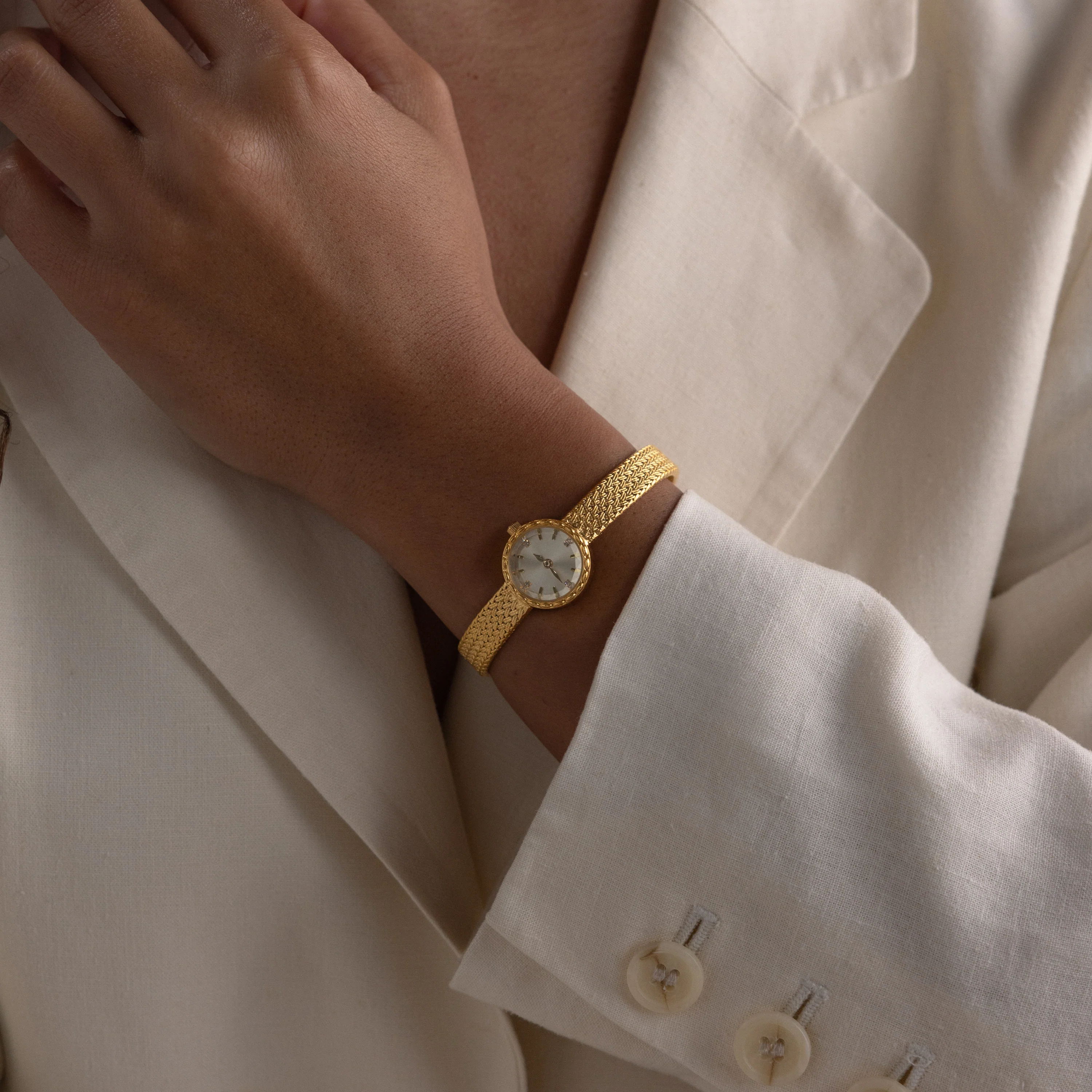 Round Braided Timepiece in 18K Gold - Image 2