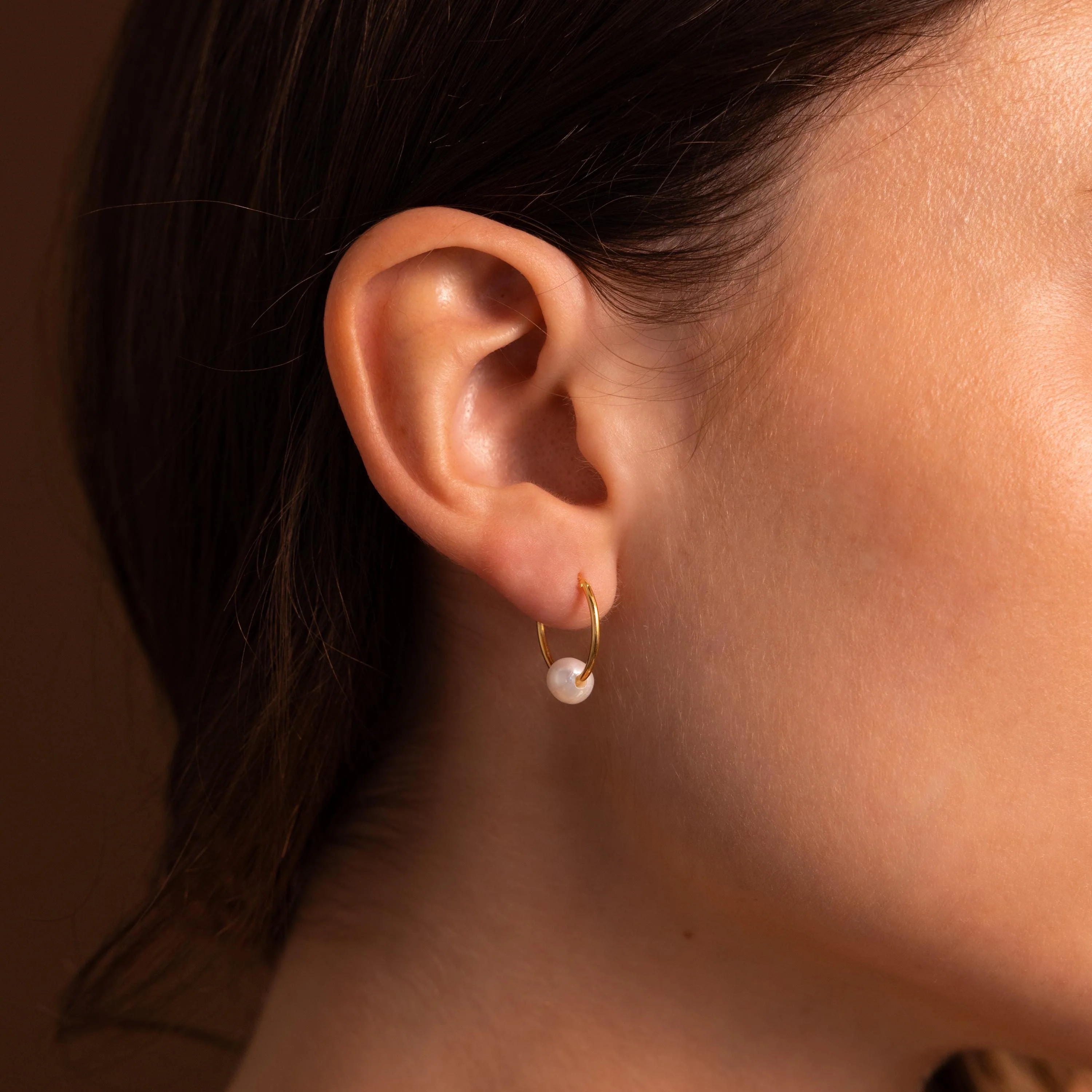 Round Pearl Hoops in 18K Gold - Image 2
