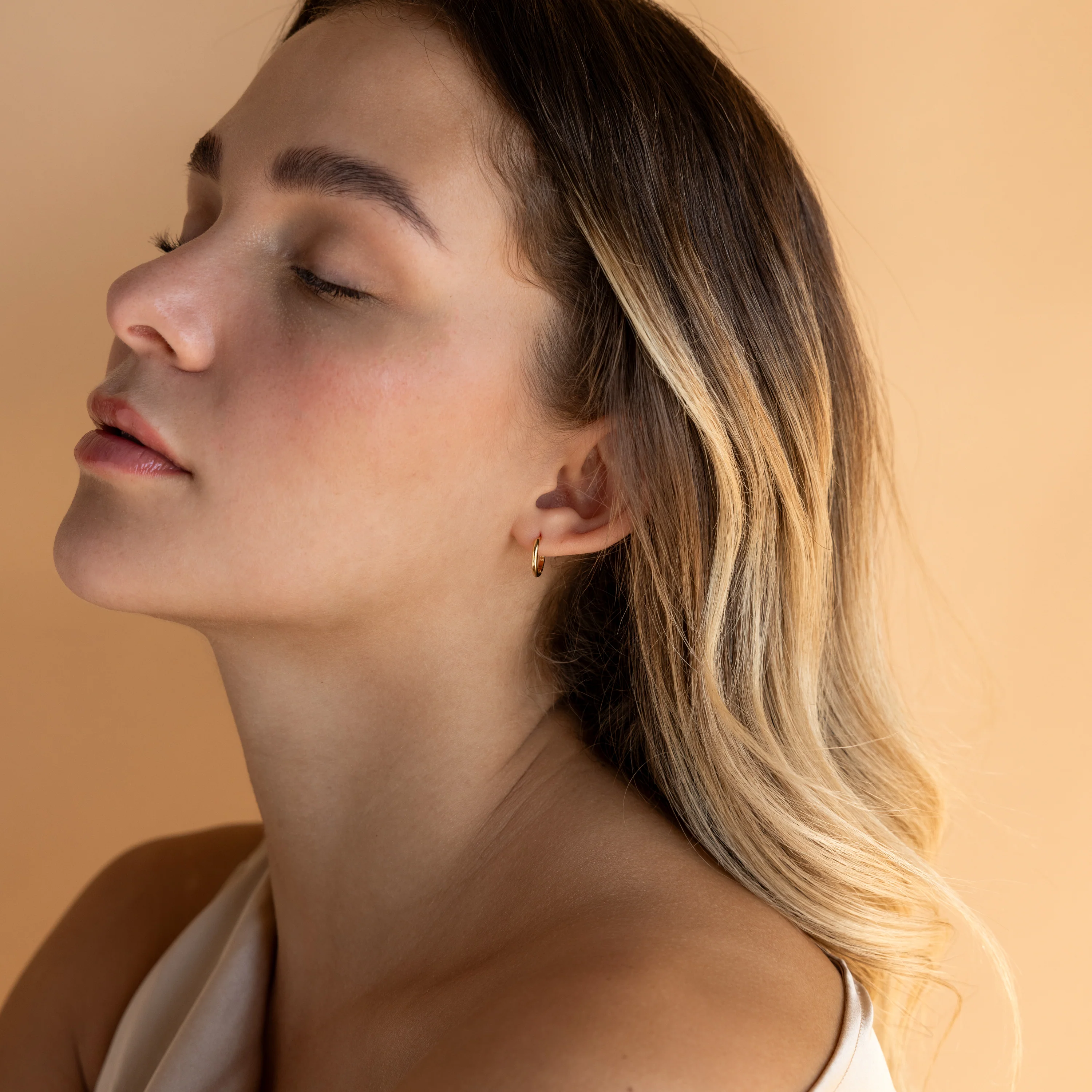 Small Bold Hoops in 18K Gold - Image 3
