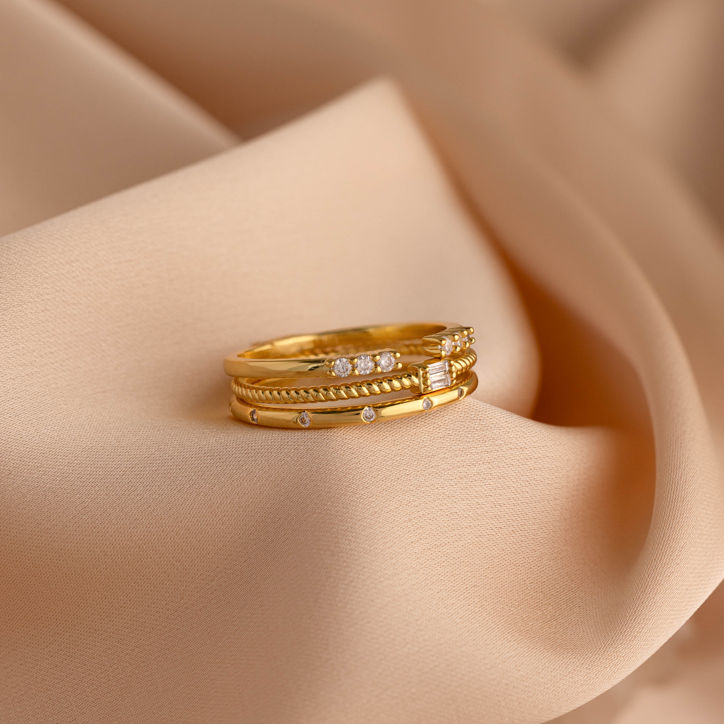 Trinity Diamond Ring Set - Image 4