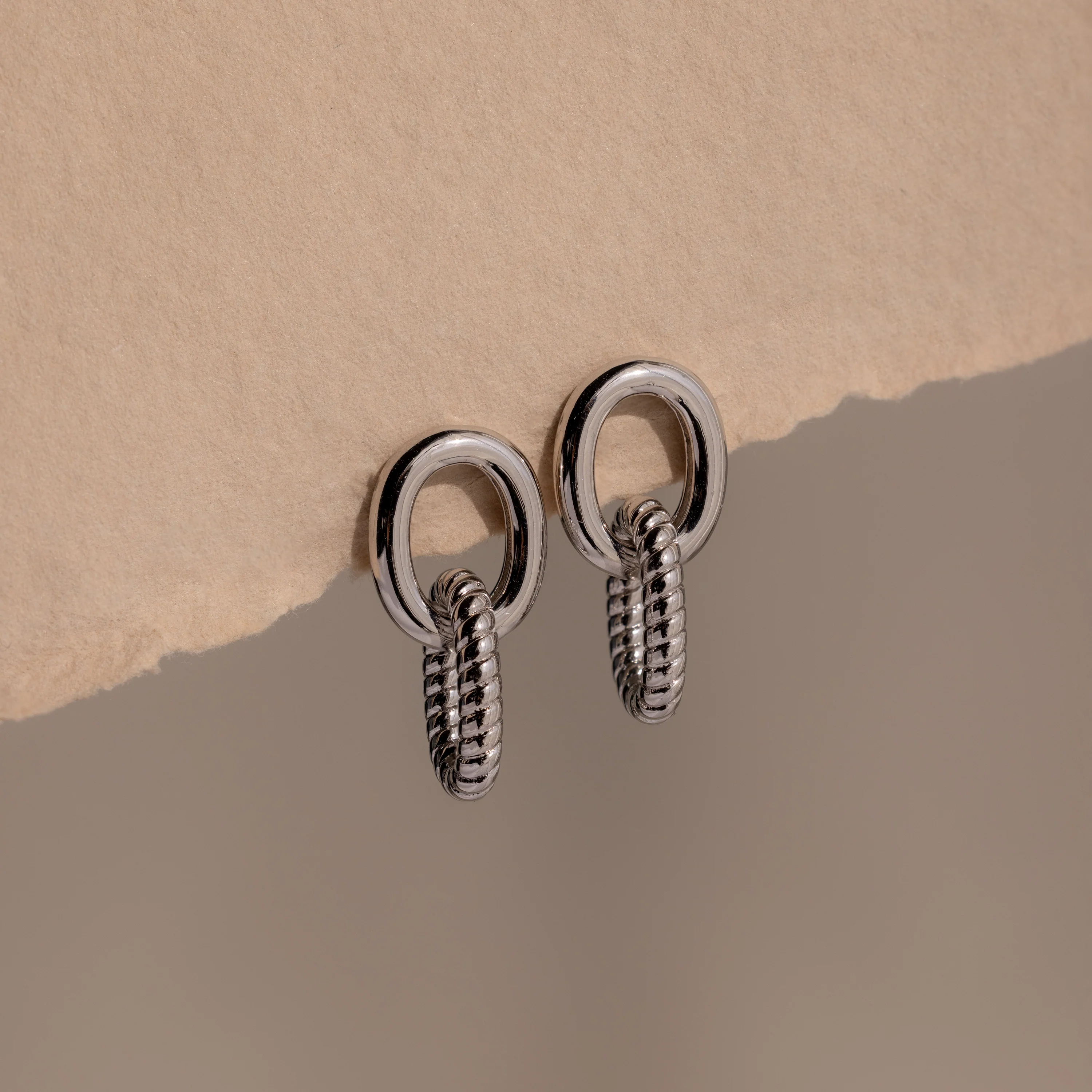 Twisted Link Earrings in 18K Gold