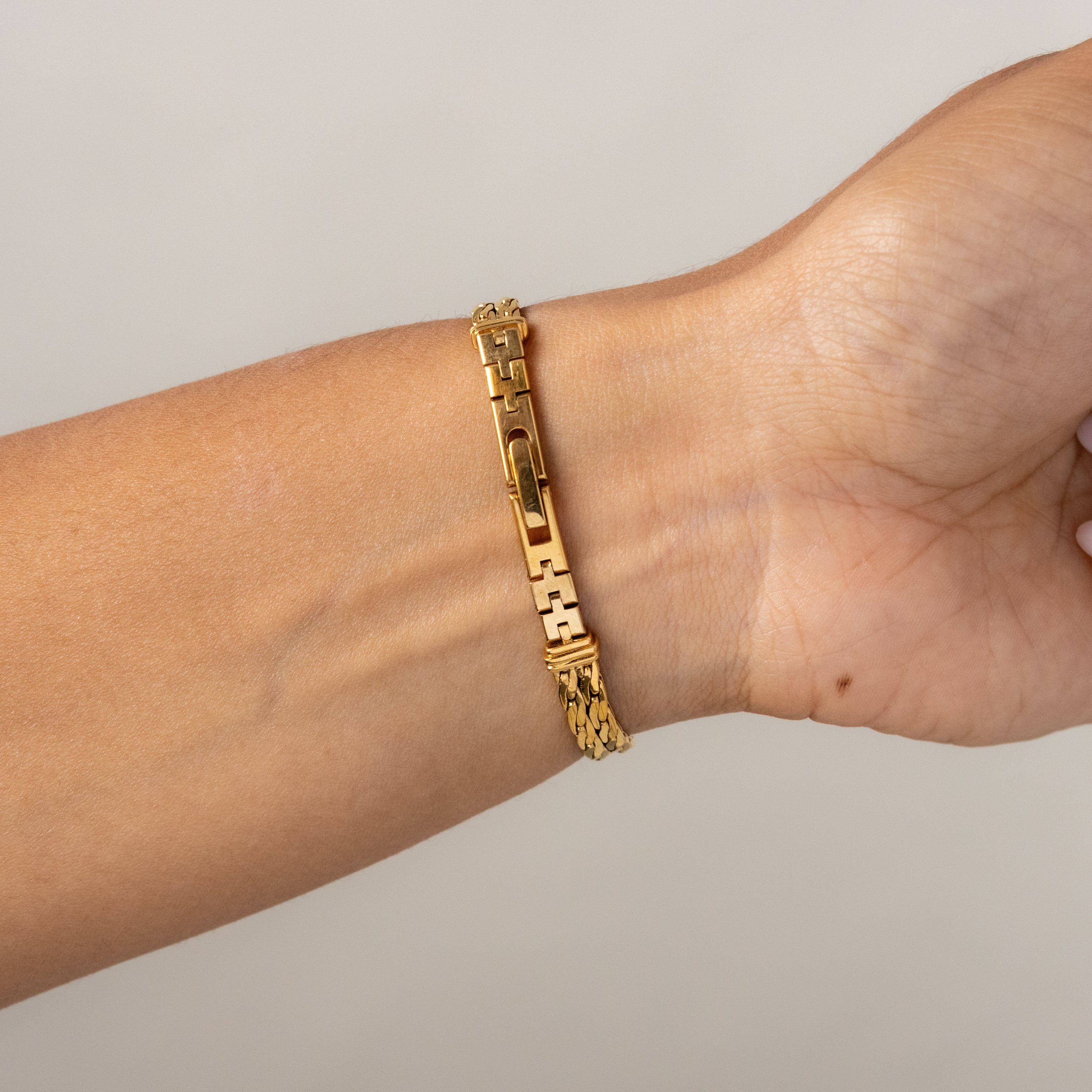 Vintage Christian Bernard Emerald Rope Gold Watch - Image 3