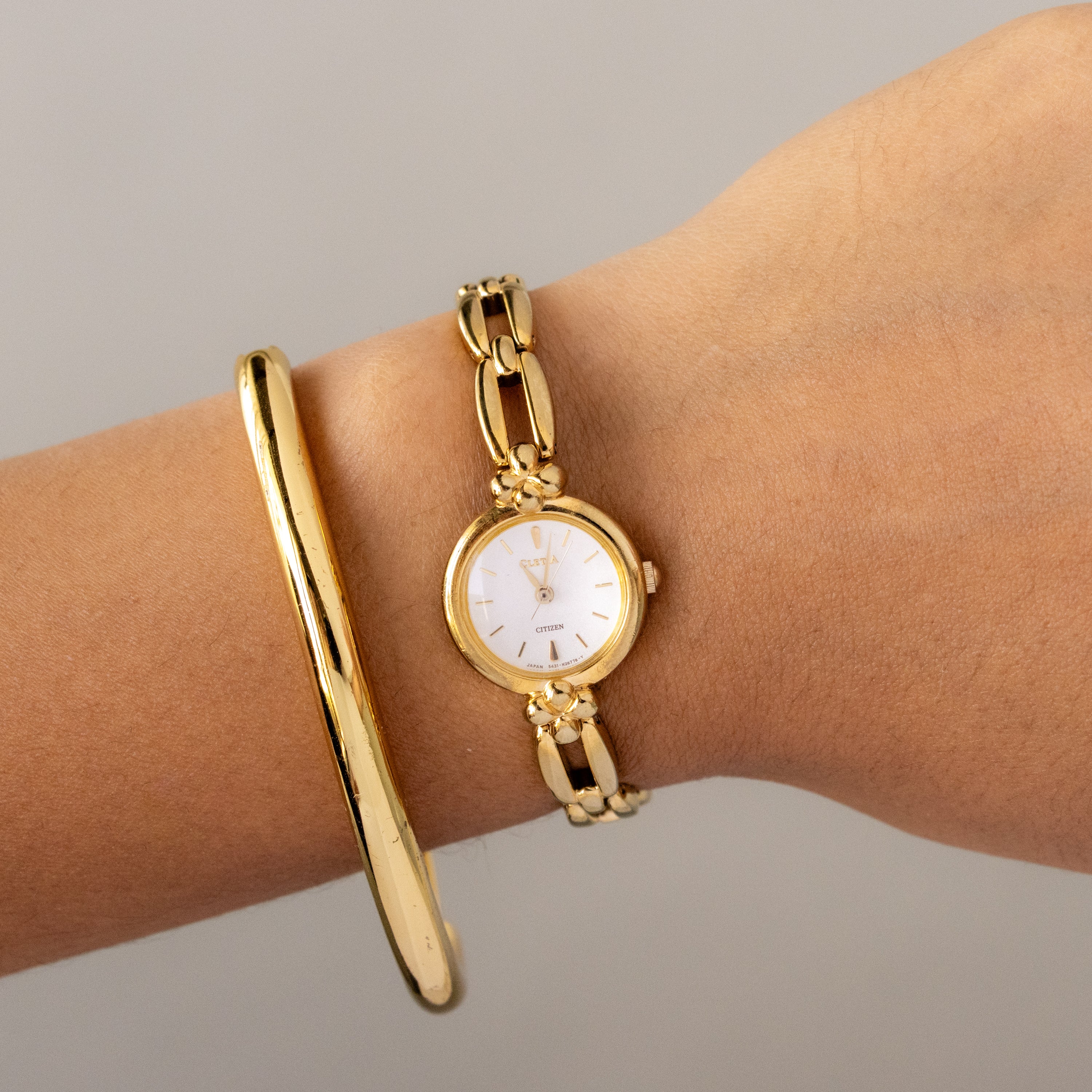 Vintage Citizen Cletia Round Gold Watch