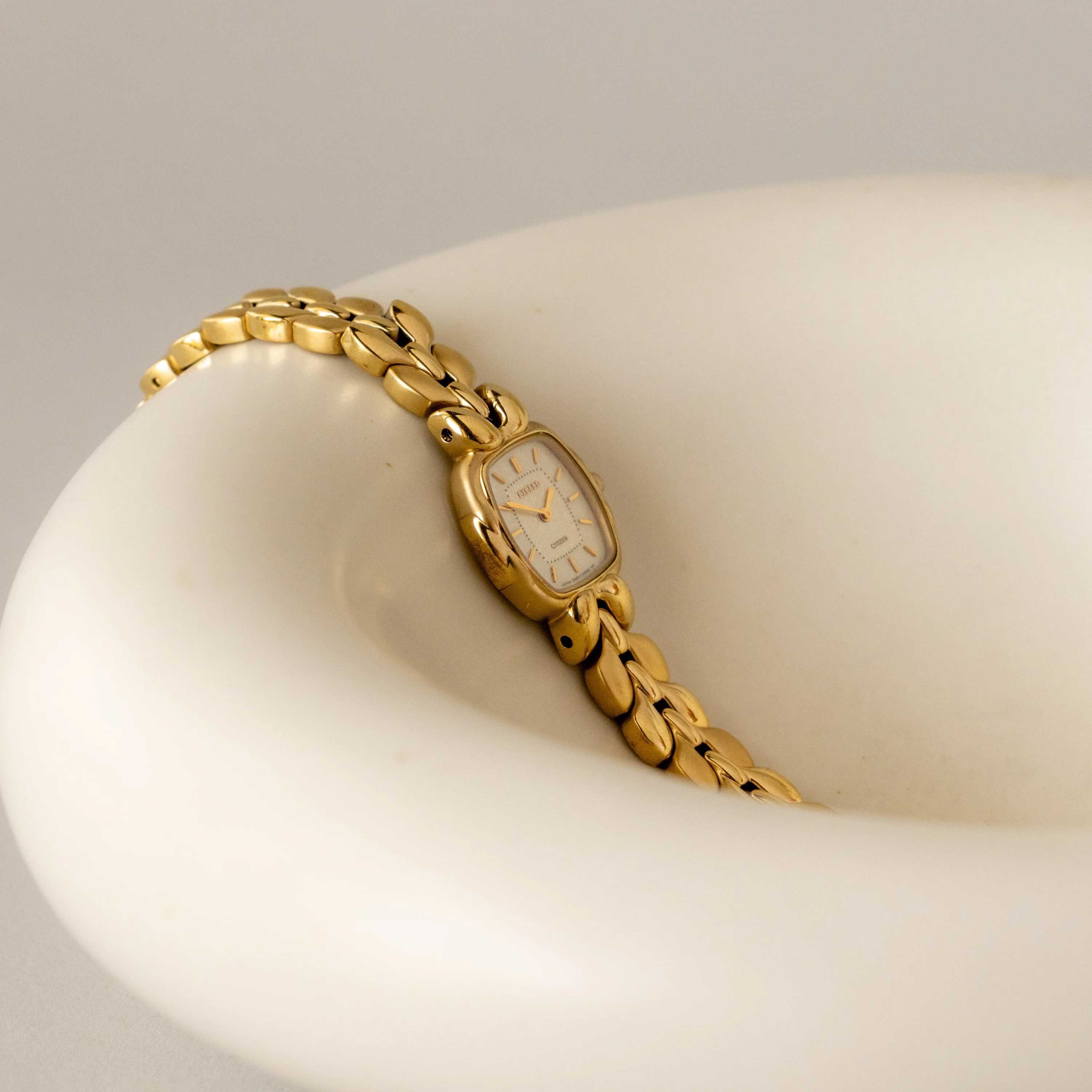 Vintage Citizen Square Exceed Gold Watch - Image 2