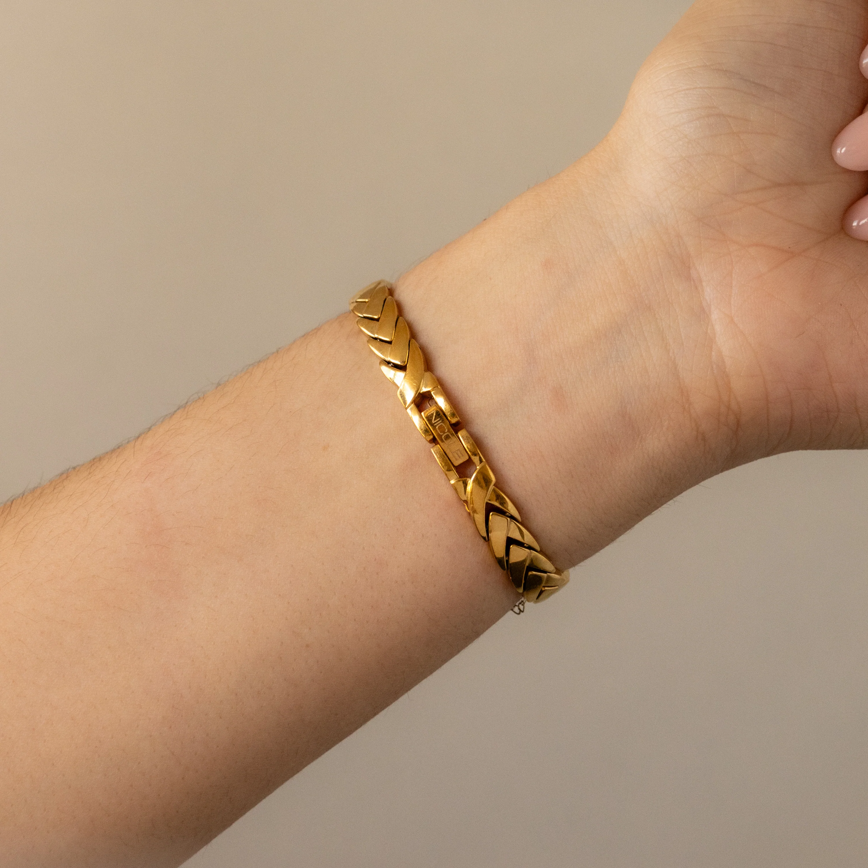 Vintage Nicole Skinny Pearl Gold Watch - Image 3