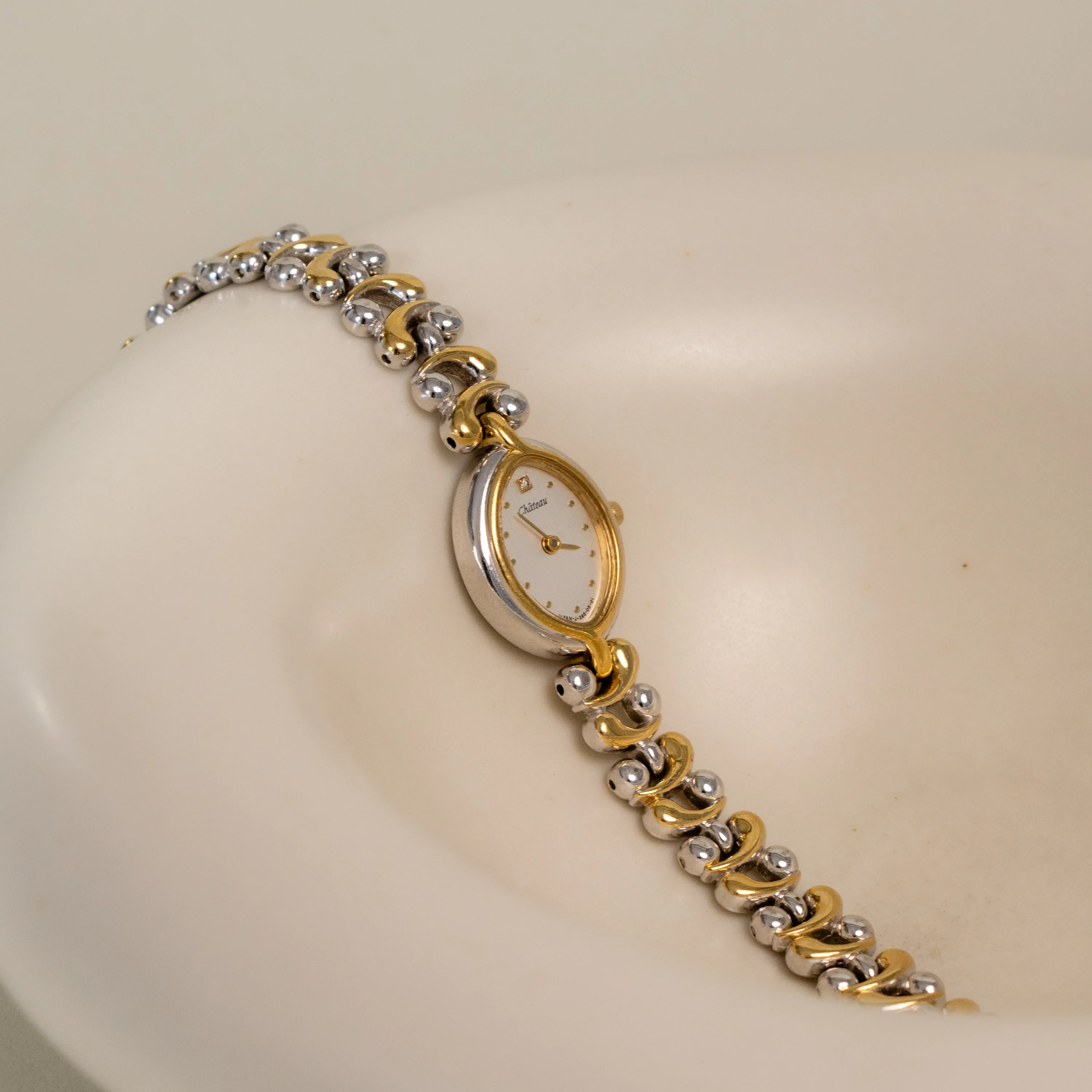 Vintage Rocoh Château Oval Two Tone Watch - Image 2